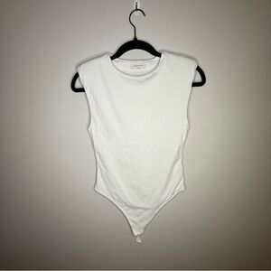 Babaton Bodycon Shoulder Pad Women’s White Bodysuit